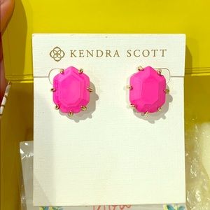 🛑SOLD🛑Kendra Scott Neon Pink Morgan Stud earring
